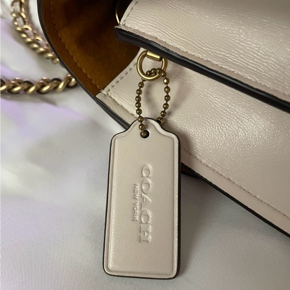 Coach Pink and Cream Shoulder Bag with Chain Strap - Picture 7 of 10